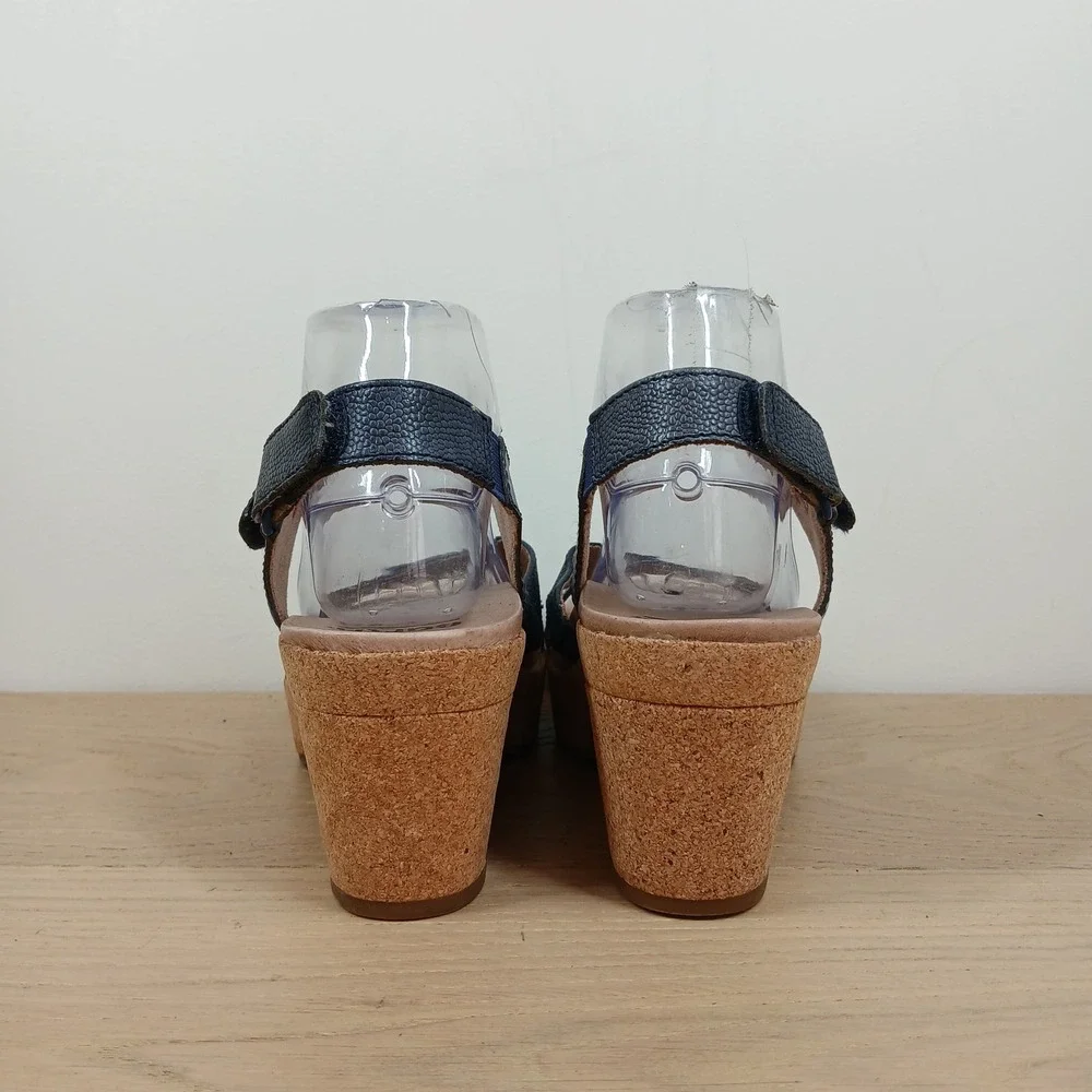 Earth Blue Leather Cork Wedge Sandals Platform Ankle Strap Womens Size 39 8.5-9